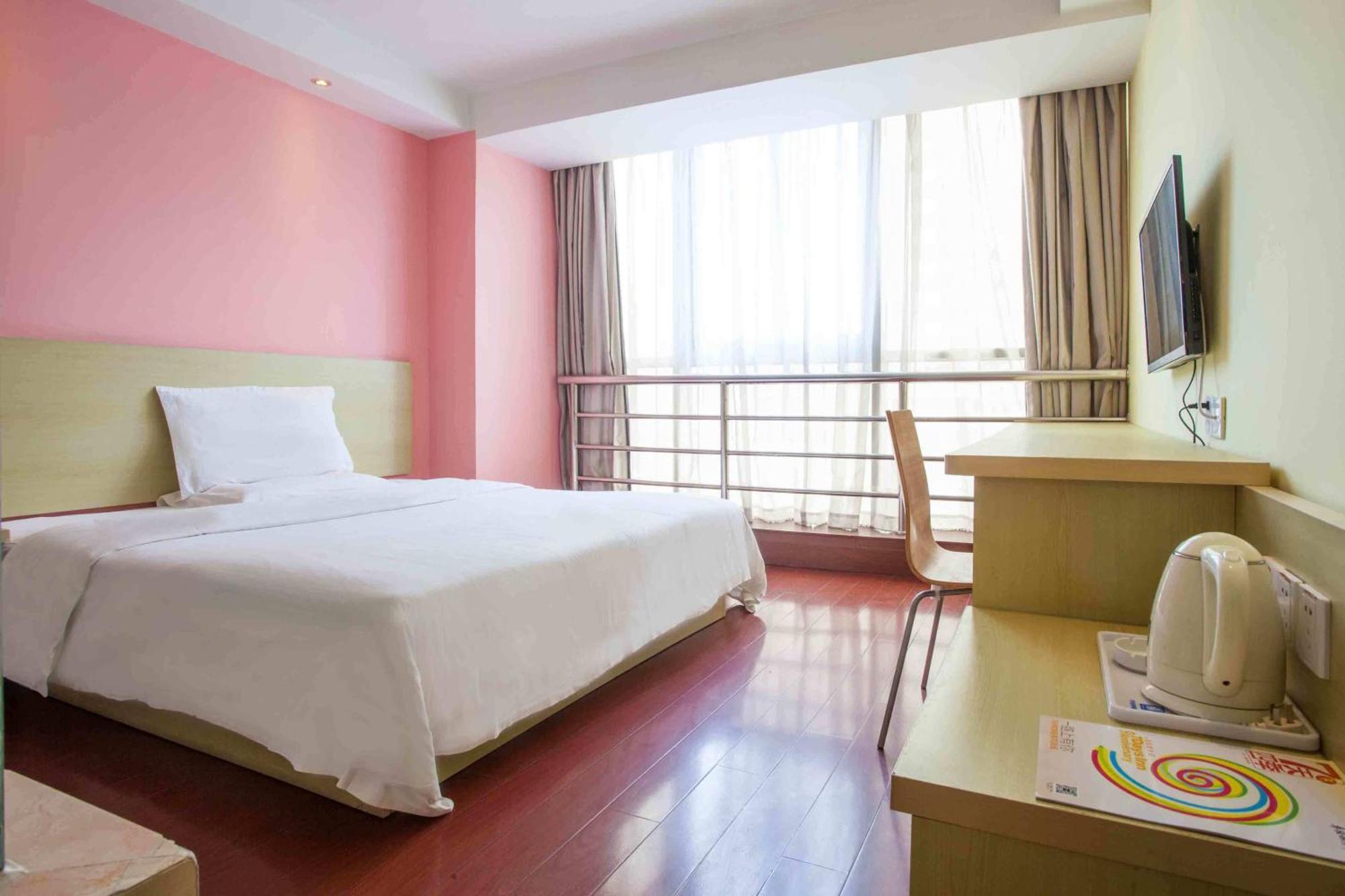 7Days Inn Wuzhou South Railway Station Cangwu Zewnętrze zdjęcie